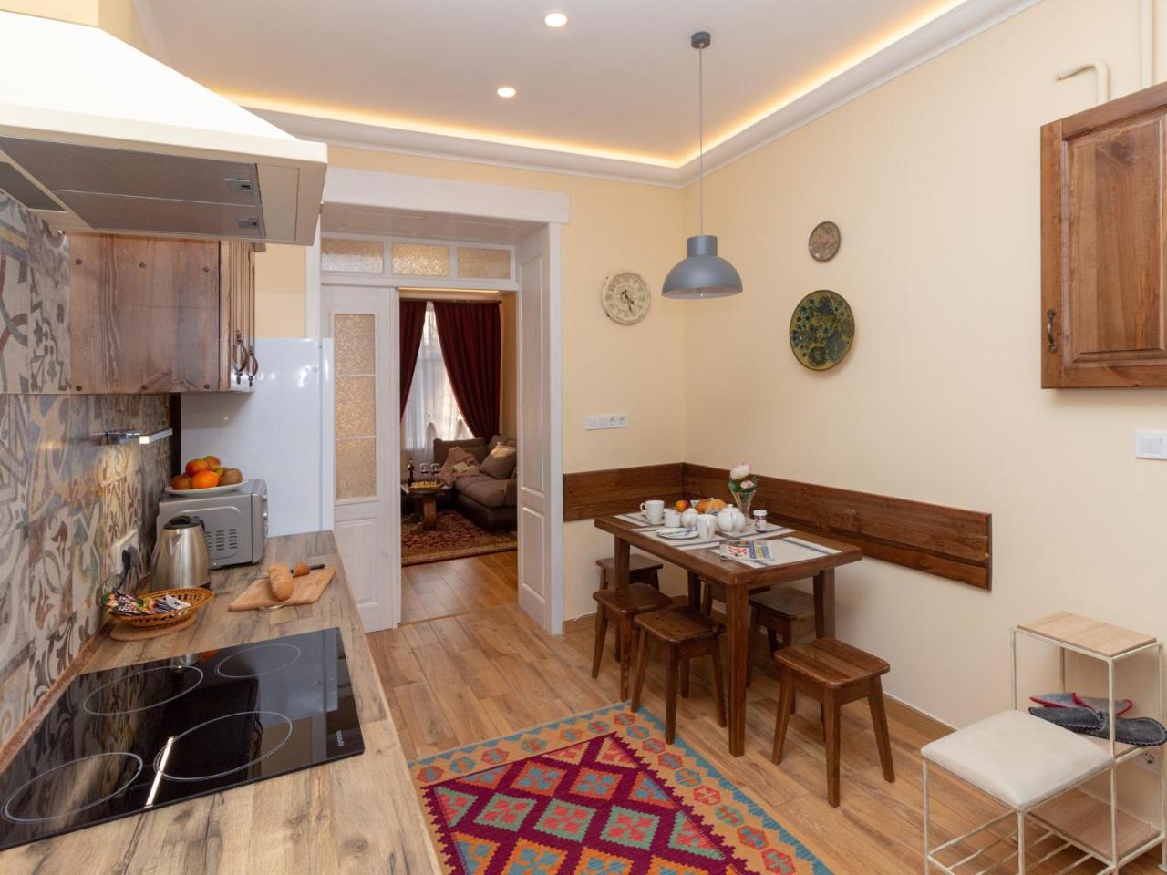 Lviv Suites At Pidmurna St. 20 Ngoại thất bức ảnh
